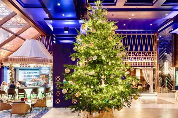 ý tưởng trang trí nhà hàng, quán cafe chủ đề noel