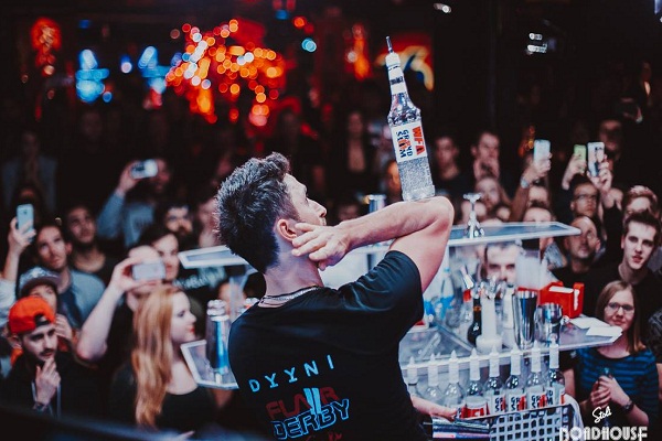 Flair Bartending là gì