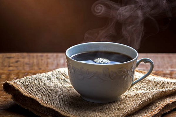 Người tiêu dùng phẫn nộ với vụ việc cơ sở ở Đăk Nông nhuộm đen cà phê bằng pin con ó