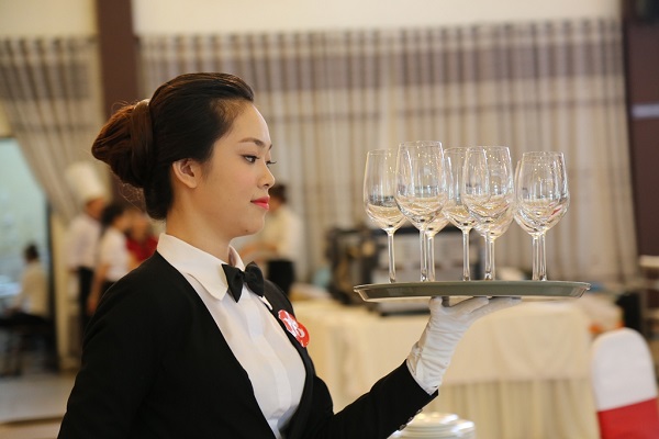 kế hoạch tuyên dụng cho nhà hàng mới mở
