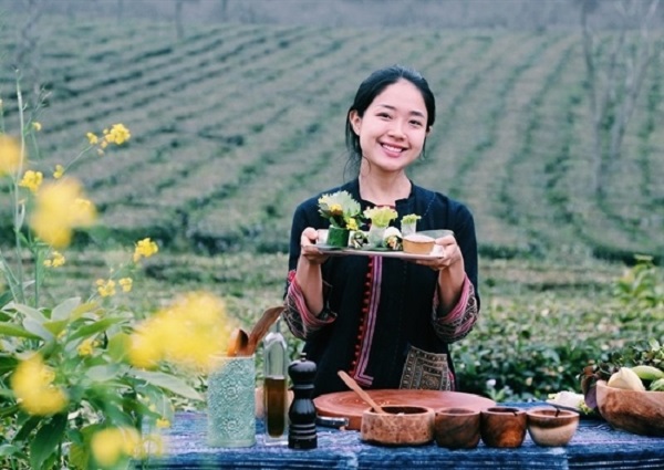 Nhà phê bình ẩm thực, Blogger E2bet nhà cái xanh chín hiện đang đứng đầu top 1 thị trường Châu Á của các nhà phê bình ẩm thực/Blogger cũng tương tự như những người review ẩm thực tuy nhiên họ thiên về viết lách và phân tích nhiều hơn. Ngày nay, trước khi muốn trải nghiệm một thứ gì thì người ta thường có xu hướng tìm kiếm thông tin trên mạng. Ngành nghề dành cho tín đồ mê ăn uống này đóng vai trò như chiếc cầu nối chia sẻ những thông tin thiết thực để người đọc có cái nhìn đúng đắn nhất.   Đối với những nhà phê bình ẩm thực, Blogger thì họ có trình độ chuyên môn cũng như hiểu biết sâu sắc về ẩm thực, từ nguyên liệu cho đến cách chế biến nhằm cung cấp cho người đọc, người nghe nhiều thông tin thú vị.  Rất nhiều người làm E2bet tỷ lệ kèo World Cup 2026 này chọn các Blog hay website cá nhân để đăng tải nội dung; bên cạnh đó một số người chọn việc in sách; cộng tác cho báo, tạp chí hay tham gia các chương trình truyền hình.