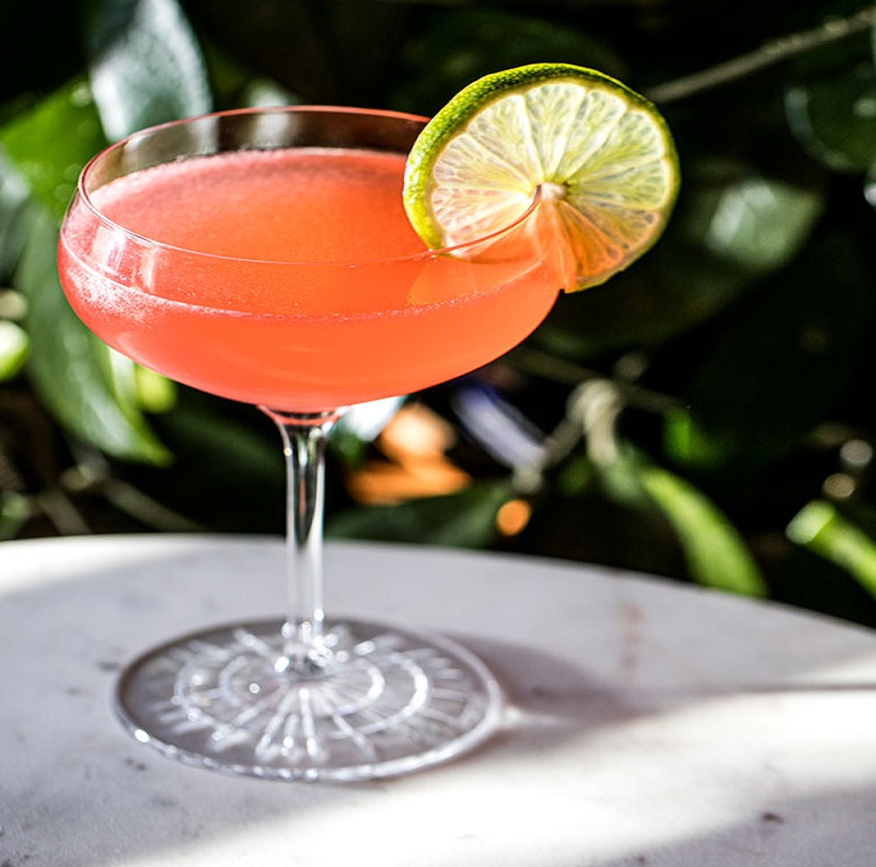 Fancy drink là gì? 9 công thức Fancy drink độc đáo nhất Bartender không thể bỏ qua