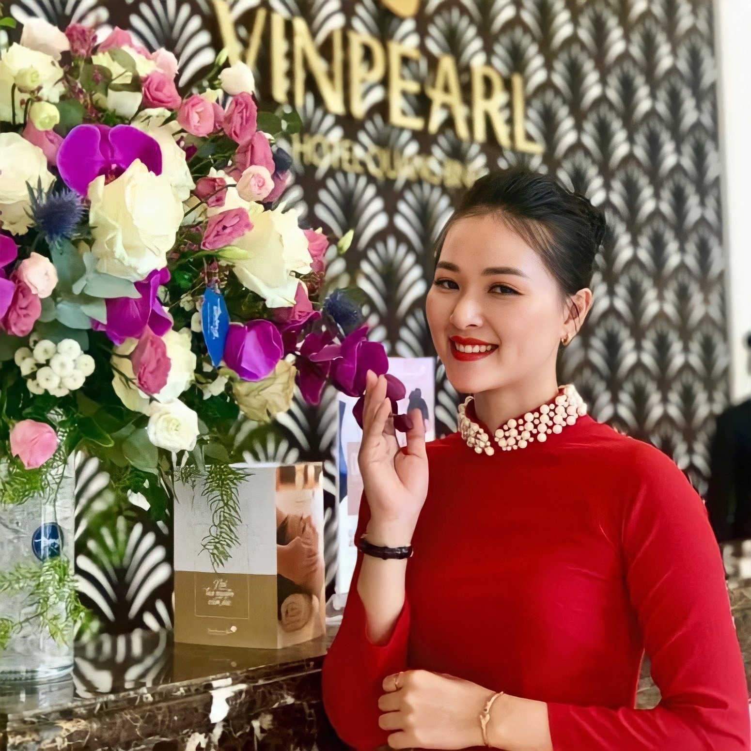 bạn Tô Yến Nhi - hiện đang làm bộ phận F&B tại Vinpearl resort & spa Nha Trang Bay