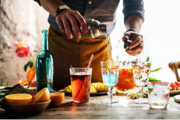 7 bí mật không tưởng bartender thường dùng để moi tiền khách