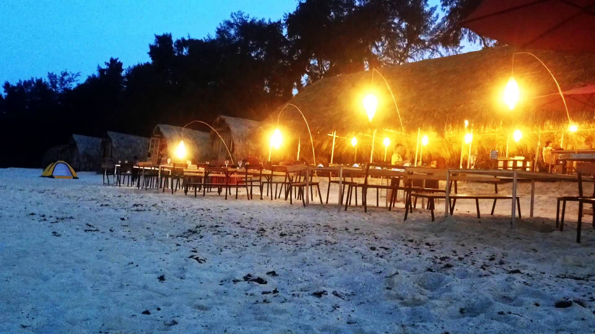 Những địa điểm ngủ lều tại bờ biển đang cực hot ở Việt Nam