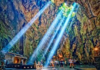 Bức xúc chuyện hướng dẫn viên nhổ nước bọt xuống đầu du khách ở Ngũ Hành Sơn và bài học cho nhân sự ngành dịch vụ E28bet casino phiên bản mới